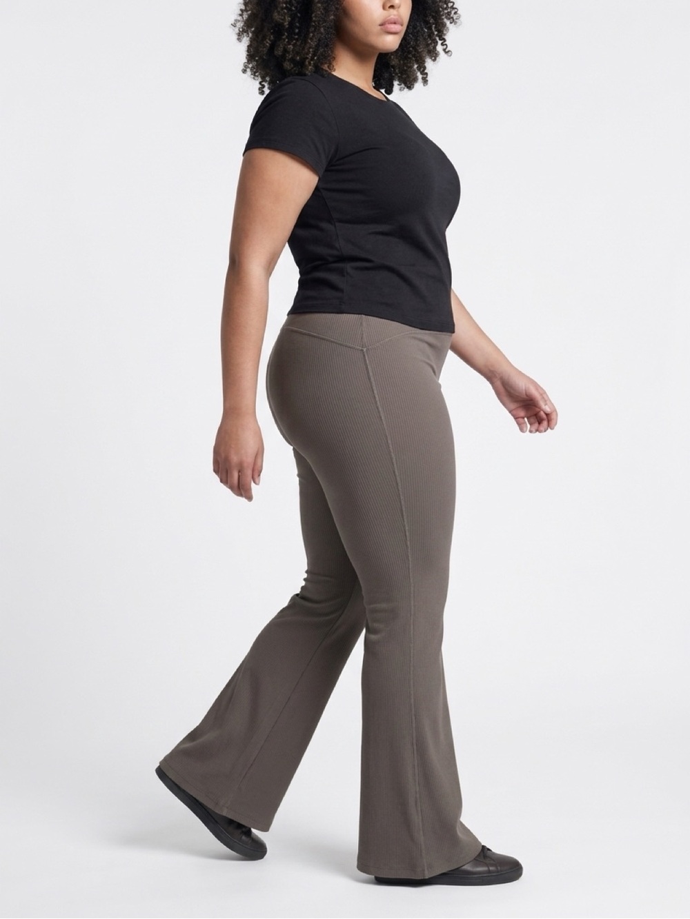 OLD NAVY Active Powersoft Super-Flare Leggings 🖤